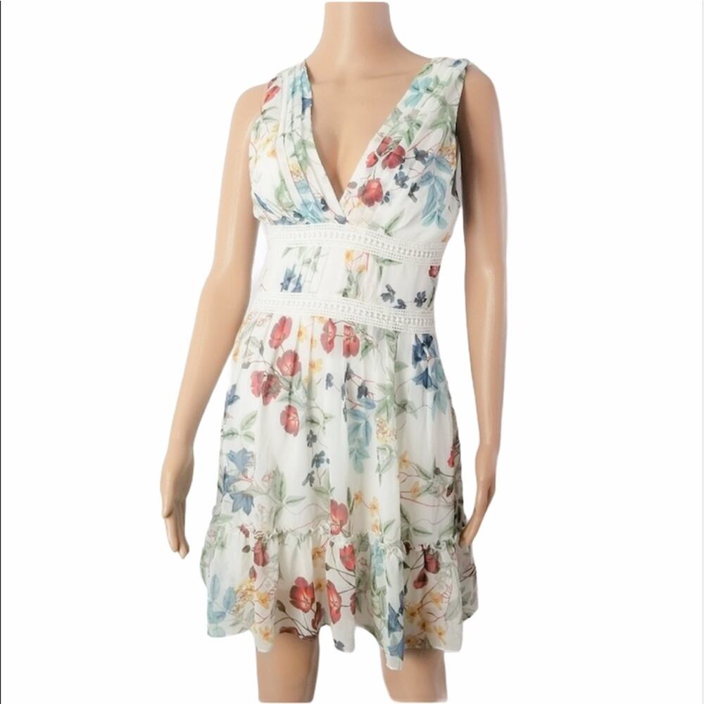 Willow & Clay Floral Lace Inset Mini Dress Size S Sleeveless V-Neck Ruffled Hem